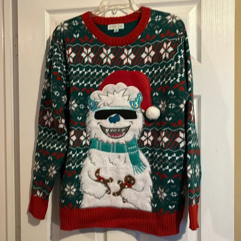 Holiday Hype men’s green Yeti crew neck Christmas sweater size medium